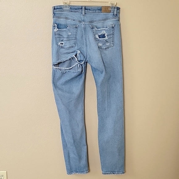 American Eagle Ripped Distressed Mom Jeans - Size 4 X-Long - Picture 5 of 11